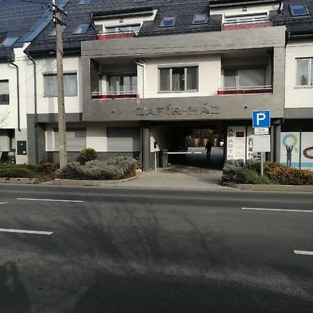 Zafírgyöngy Apartmanok Sarvar Exterior foto