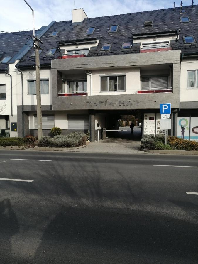 Zafírgyöngy Apartmanok Sarvar Exterior foto