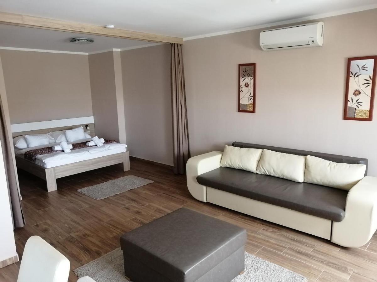 Zafírgyöngy Apartmanok Sarvar Exterior foto